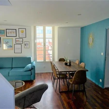 Superbe Duplex 2 Chambres Recemment Renove Avec Balcon Carre D'Or -3Mn Des Plages De La Croisette- ! A2B225 カンヌ